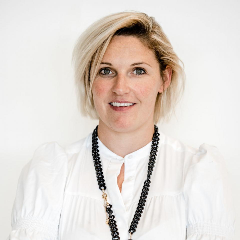 Ineke Vanhauwenhuyse - BMW De Mey